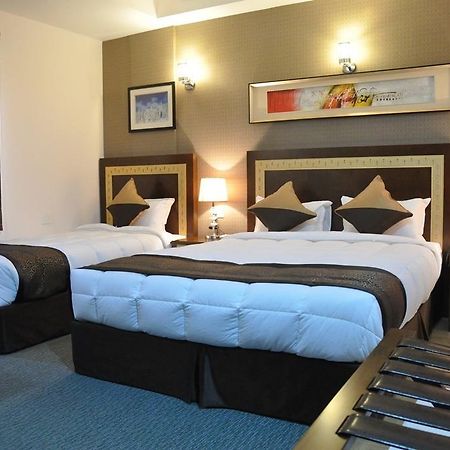 Silk Route Otel Guwahati Dış mekan fotoğraf