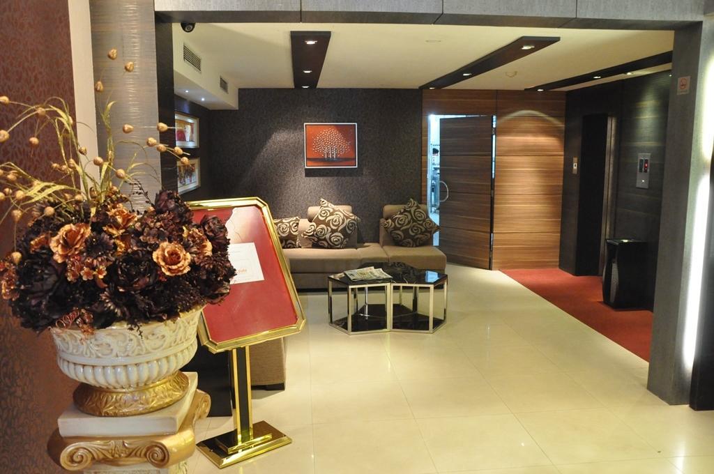 Silk Route Otel Guwahati Dış mekan fotoğraf