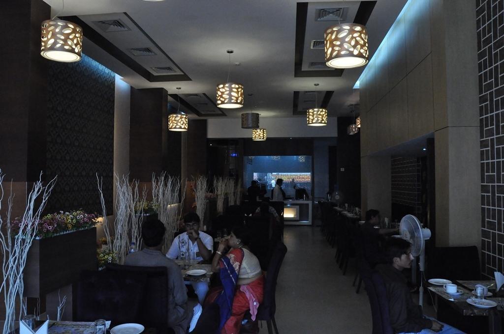 Silk Route Otel Guwahati Dış mekan fotoğraf