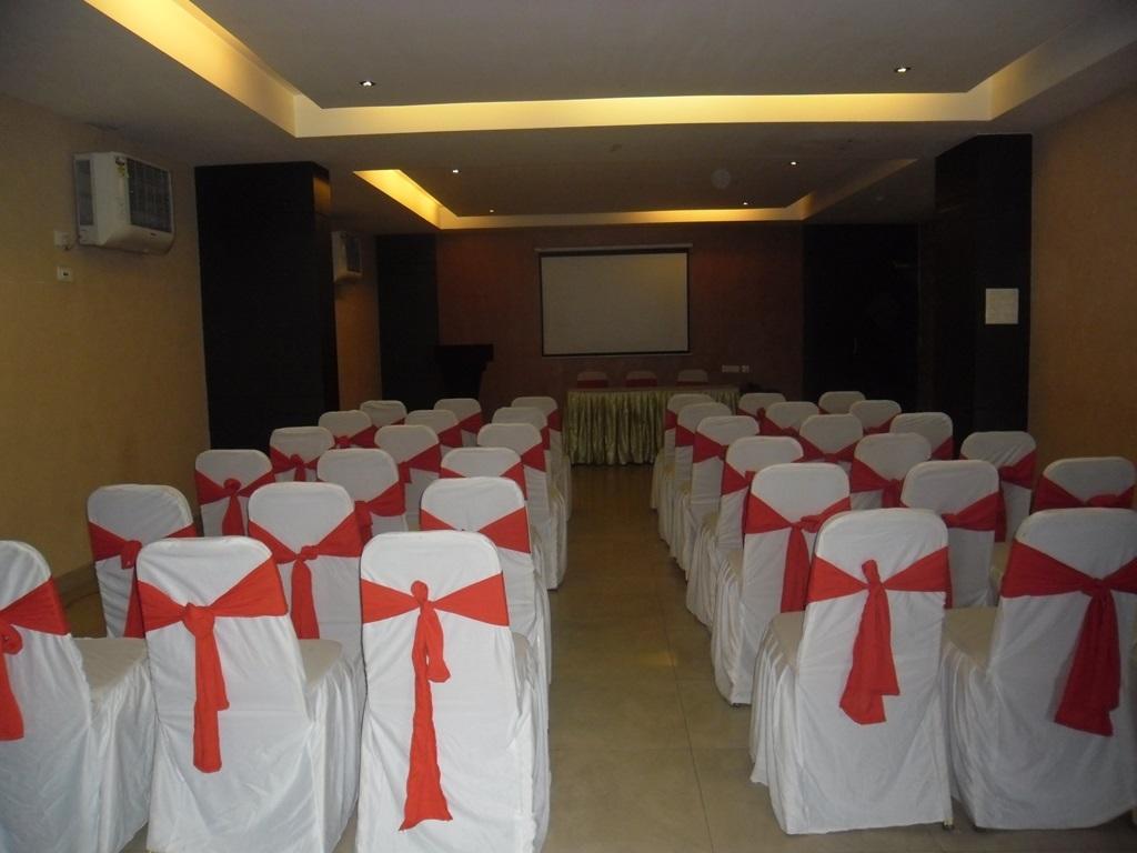 Silk Route Otel Guwahati Dış mekan fotoğraf