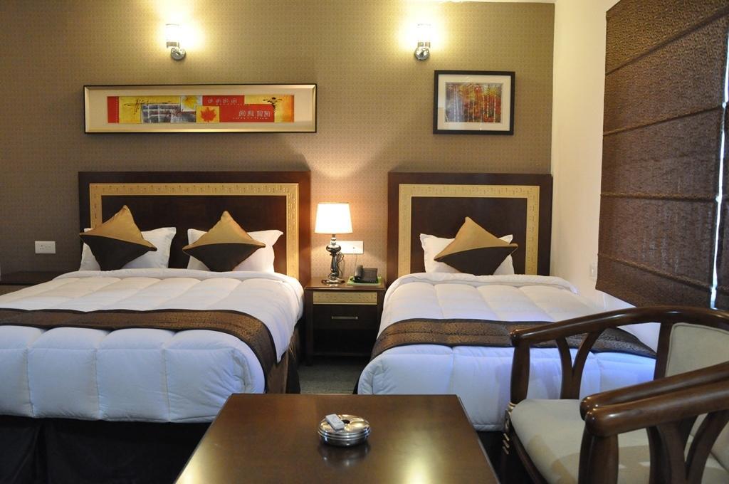Silk Route Otel Guwahati Dış mekan fotoğraf