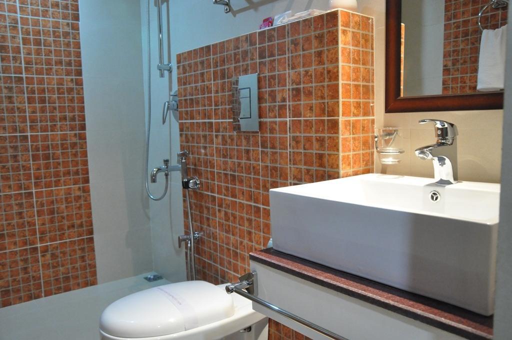 Silk Route Otel Guwahati Dış mekan fotoğraf