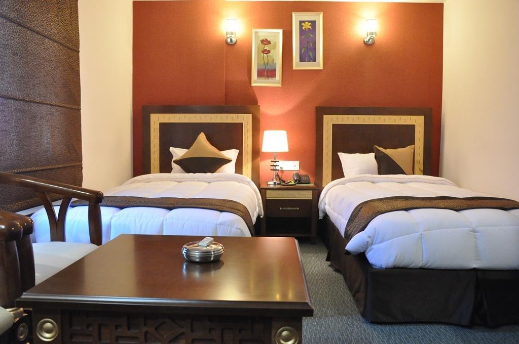 Silk Route Otel Guwahati Dış mekan fotoğraf