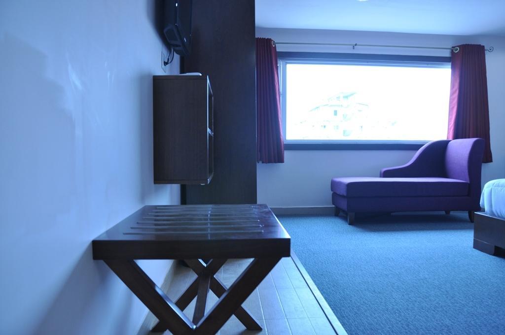 Silk Route Otel Guwahati Dış mekan fotoğraf